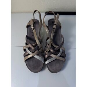 NWOT Mephisto Gaby Spark Wedge Sandals Women 42 Gold Metallic Strappy Minimalist